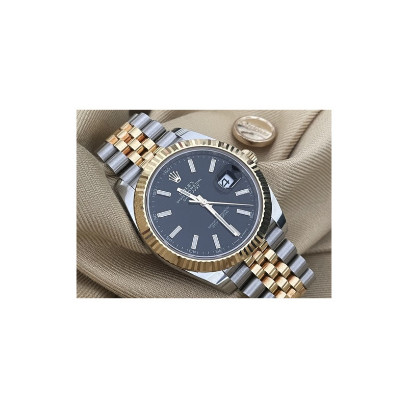 Montre Casio Collection 44mm – Bracelet acier ou cuir interchangeable